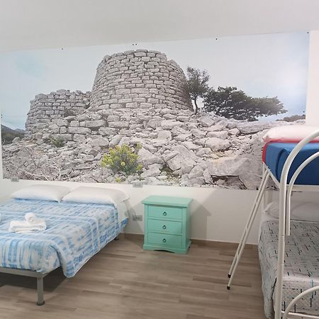 Bed And Breakfast Murales Orgosolo Exteriör bild
